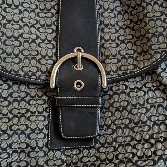 BEAUTIFUL Navy coach handbag - Picture 3 of 8